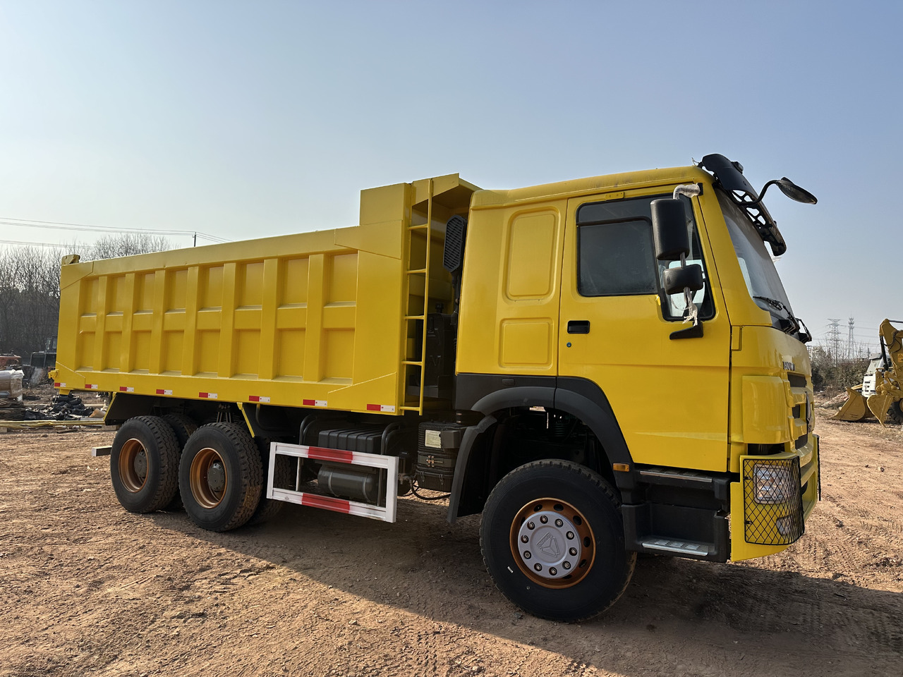 SINOTRUK HOWO 371 - Tipper: picture 2 SINOTRUK HOWO 371 - Tipper: picture 2