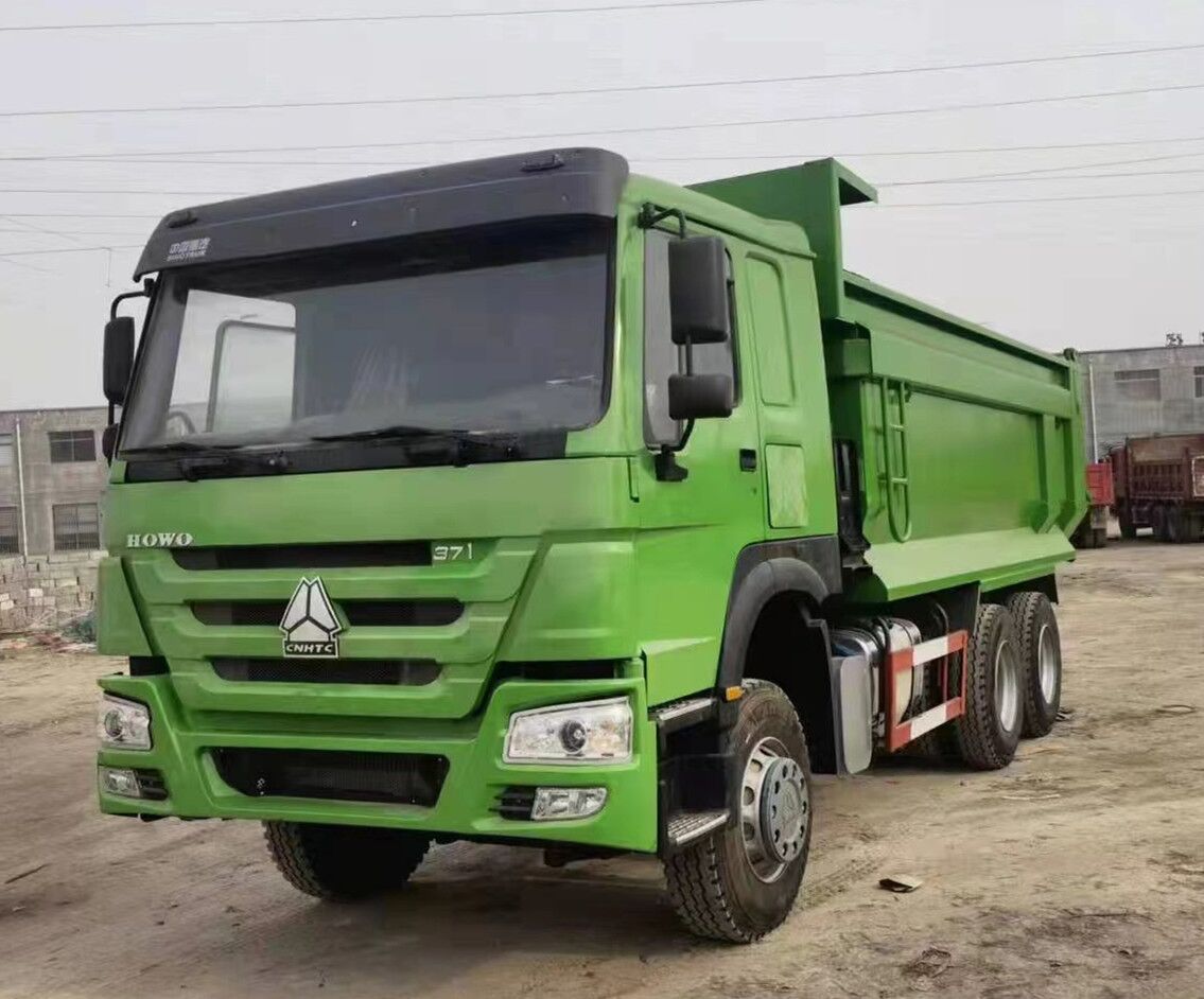 SINOTRUK HOWO 371 - Box truck: picture 2 SINOTRUK HOWO 371 - Box truck: picture 2