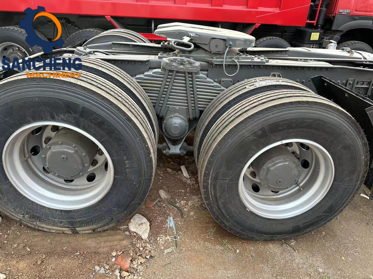 Tractor unit Sinotruk HOWO 380hp 6x4 tractor: picture 9 Tractor unit Sinotruk HOWO 380hp 6x4 tractor: picture 9