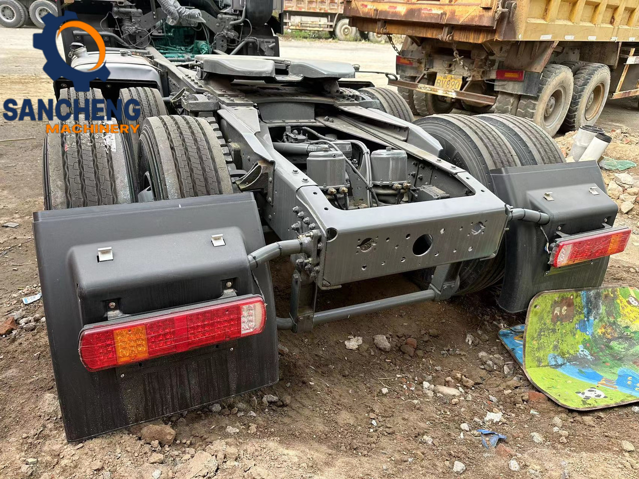 Tractor unit Sinotruk HOWO 380hp 6x4 tractor: picture 10 Tractor unit Sinotruk HOWO 380hp 6x4 tractor: picture 10