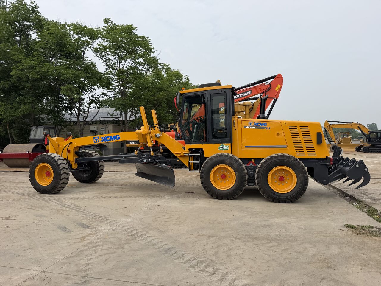 XCMG GR1803 - Grader: picture 3 XCMG GR1803 - Grader: picture 3