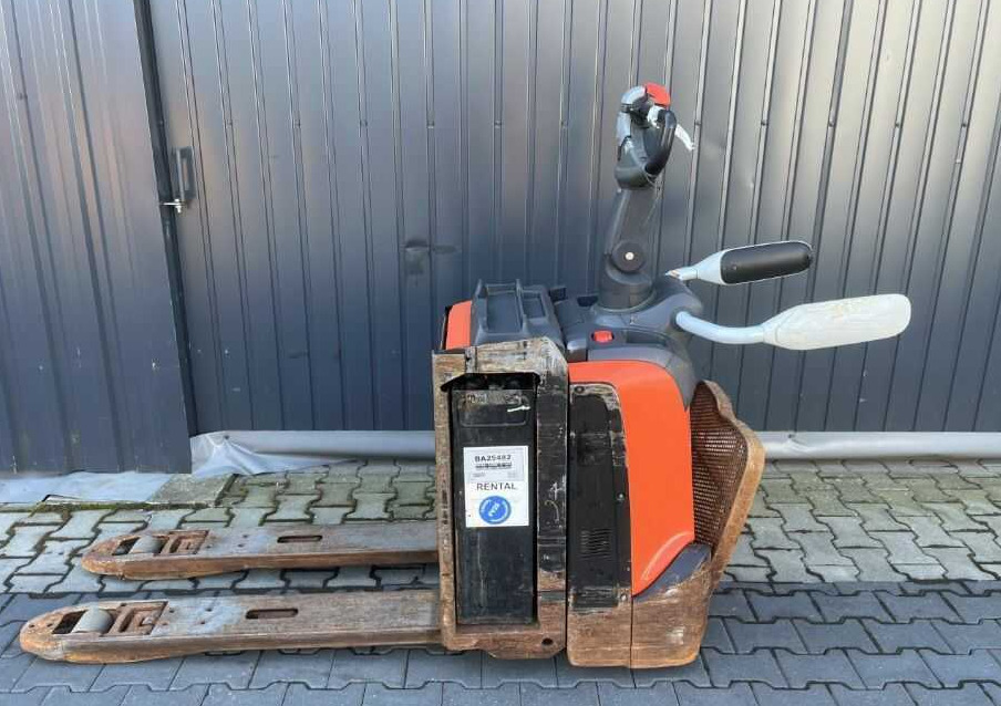 BT LPE200 - Pallet truck: picture 2 BT LPE200 - Pallet truck: picture 2