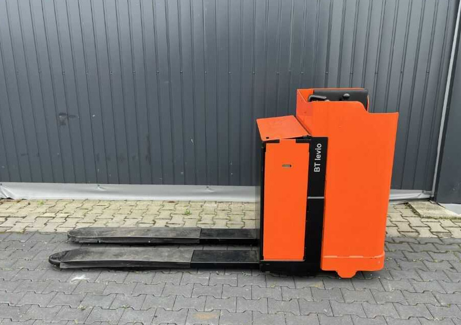 BT LSE200 - Pallet truck: picture 2 BT LSE200 - Pallet truck: picture 2