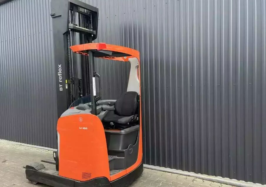 BT RRE140H - Reach truck: picture 3 BT RRE140H - Reach truck: picture 3