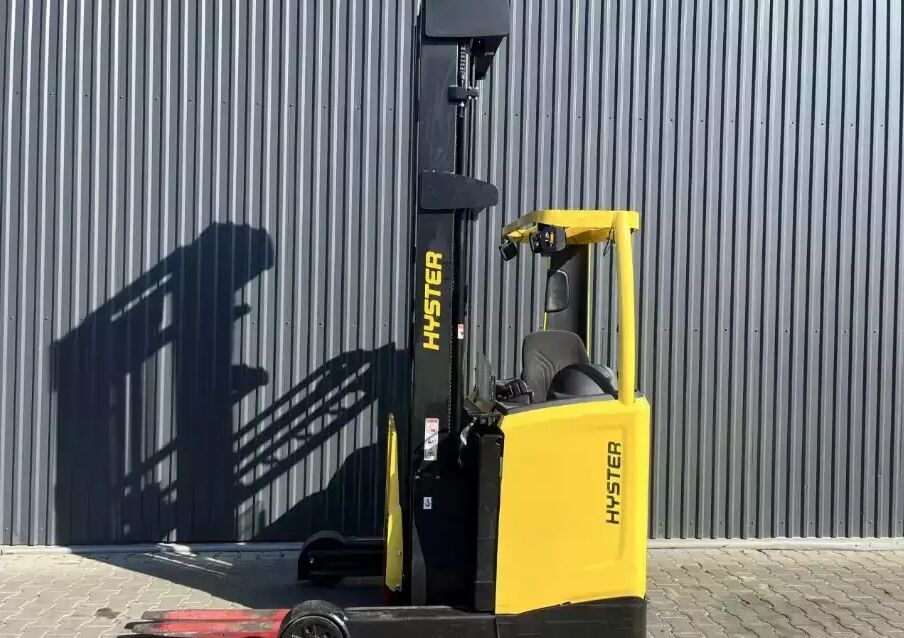 Hyster R1.4 - Reach truck: picture 2 Hyster R1.4 - Reach truck: picture 2