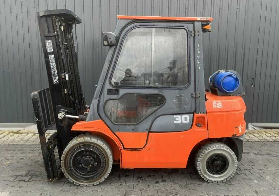 Jungheinrich 7FGF30 - LPG forklift: picture 2 Jungheinrich 7FGF30 - LPG forklift: picture 2