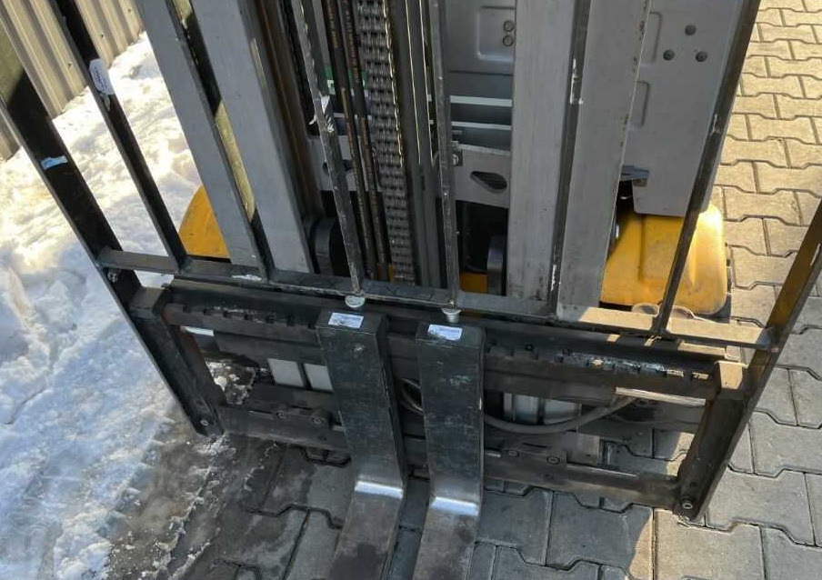 Electric forklift Jungheinrich EFG220: picture 9