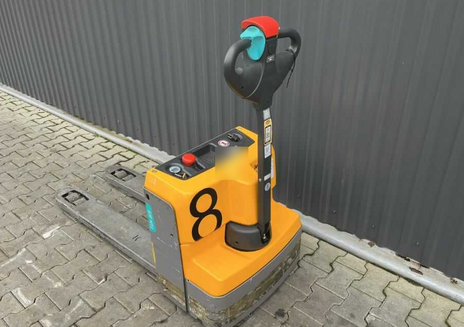 Jungheinrich EJEM13 - Pallet truck: picture 3 Jungheinrich EJEM13 - Pallet truck: picture 3