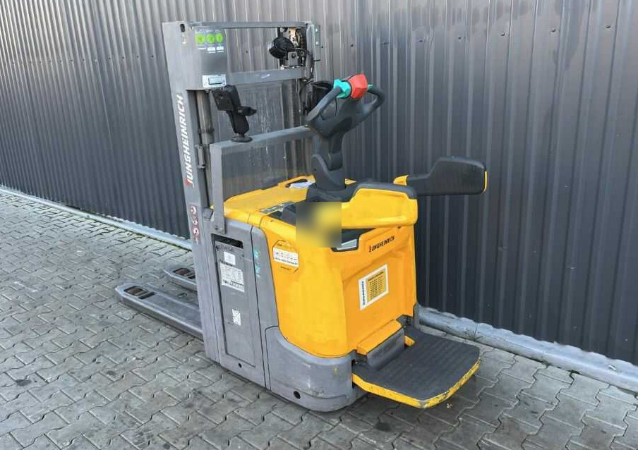 Jungheinrich ERC214z - Stacker: picture 3 Jungheinrich ERC214z - Stacker: picture 3