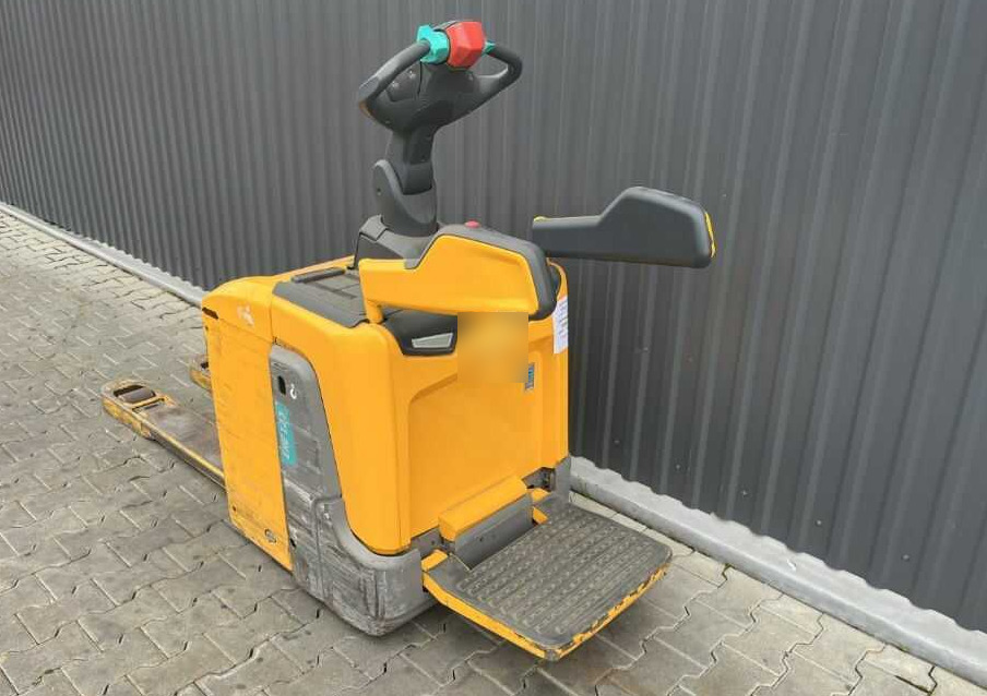 Jungheinrich ERE120 - Pallet truck: picture 3 Jungheinrich ERE120 - Pallet truck: picture 3