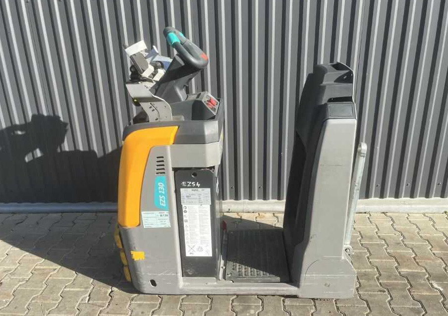 Jungheinrich EZS130 - Tow tractor: picture 2 Jungheinrich EZS130 - Tow tractor: picture 2