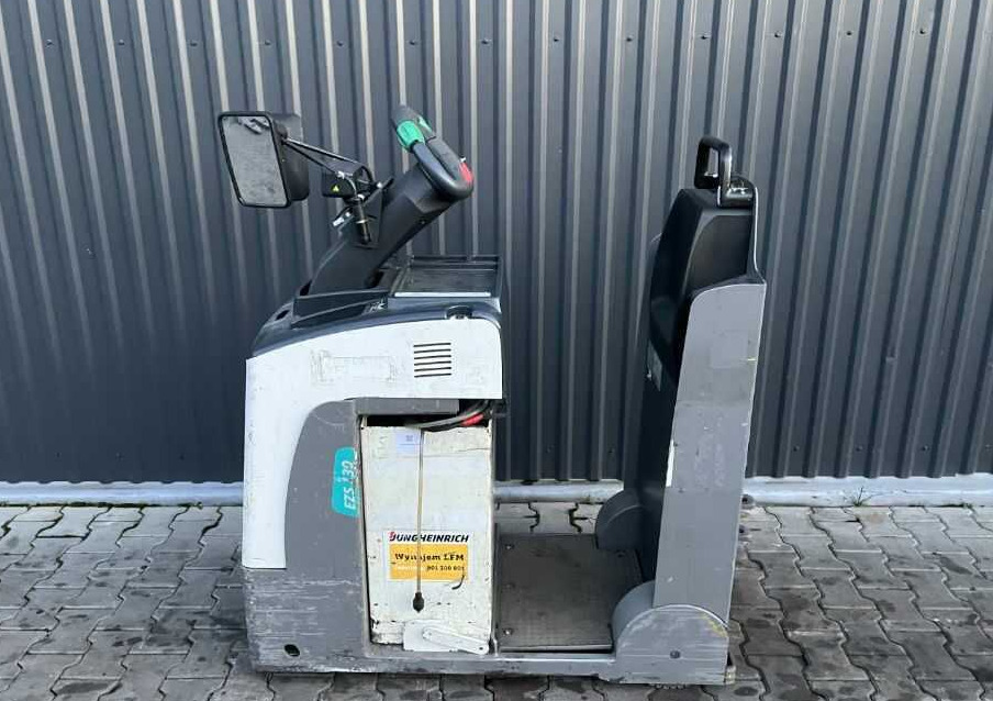 Jungheinrich EZS130 - Tow tractor: picture 2 Jungheinrich EZS130 - Tow tractor: picture 2