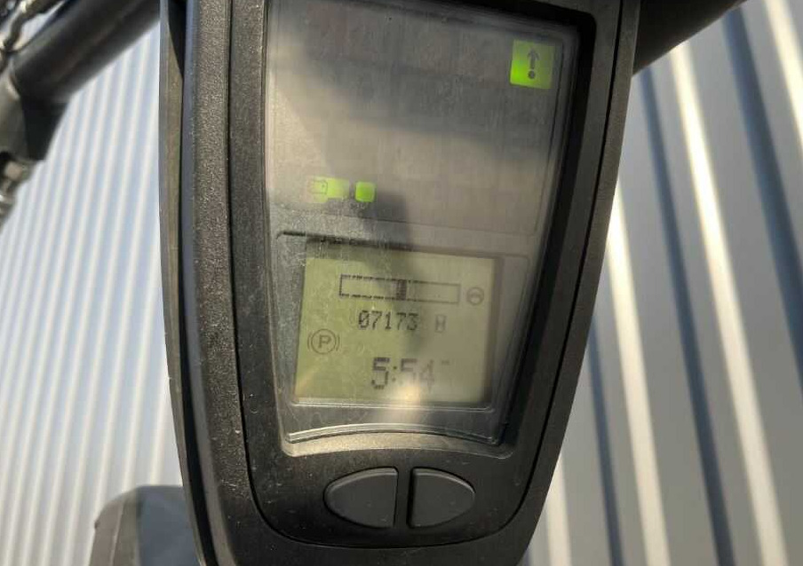 Electric forklift Linde E20-01: picture 6