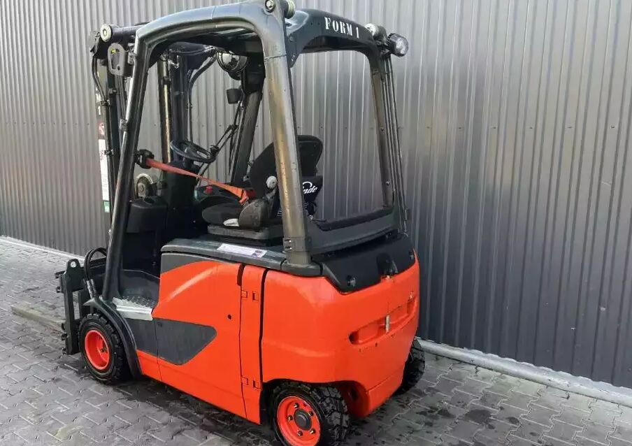 Linde E20PH-01 - Electric forklift: picture 3 Linde E20PH-01 - Electric forklift: picture 3