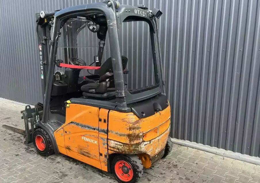 Linde E20PH-02 - Electric forklift: picture 3 Linde E20PH-02 - Electric forklift: picture 3