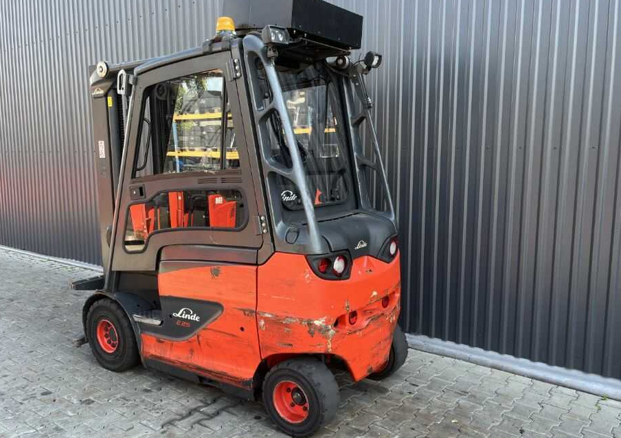 Linde E25H-01/600 - Electric forklift: picture 3 Linde E25H-01/600 - Electric forklift: picture 3
