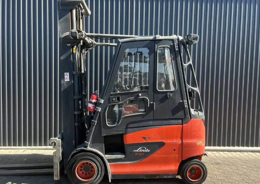 Linde E30H-01/600 - Electric forklift: picture 2 Linde E30H-01/600 - Electric forklift: picture 2