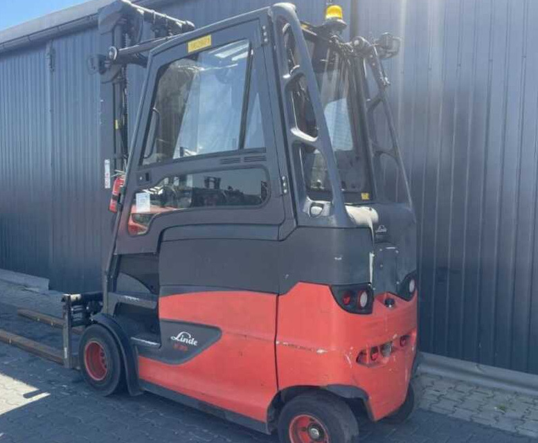 Linde E35HL-01 - Electric forklift: picture 3 Linde E35HL-01 - Electric forklift: picture 3