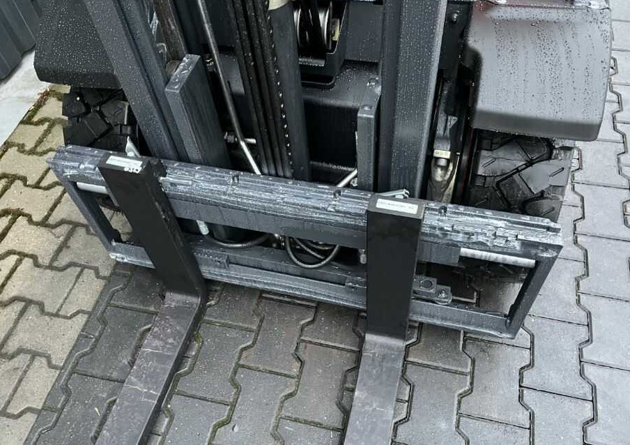 Linde H25T-02 - LPG forklift: picture 2 Linde H25T-02 - LPG forklift: picture 2