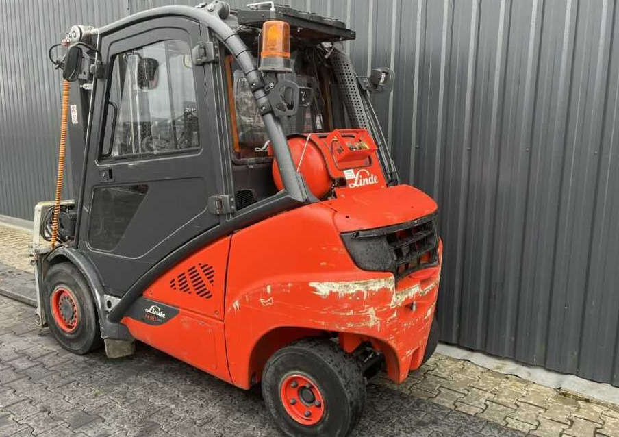 Linde H30T-02 - LPG forklift: picture 3 Linde H30T-02 - LPG forklift: picture 3
