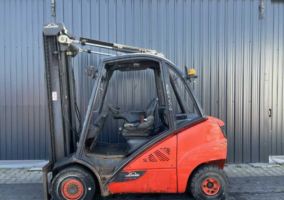 Linde H35D-02 - Diesel forklift: picture 2 Linde H35D-02 - Diesel forklift: picture 2