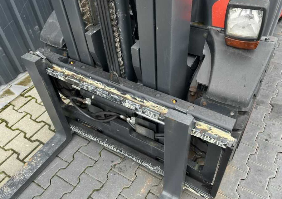 Linde H35T-02 - LPG forklift: picture 2 Linde H35T-02 - LPG forklift: picture 2