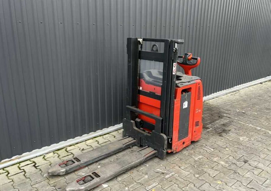Linde L12L - Stacker: picture 1 Linde L12L - Stacker: picture 1