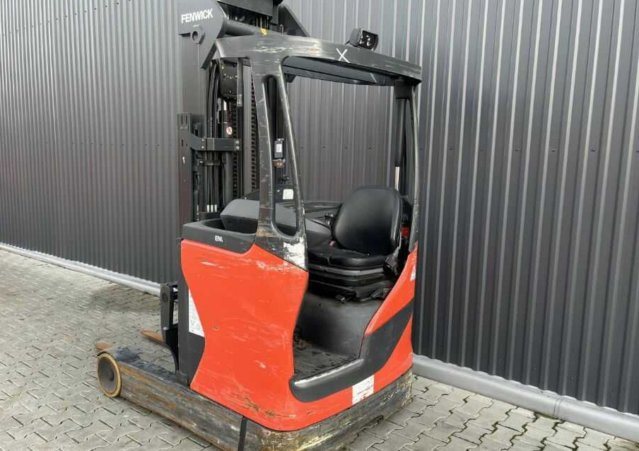 Reach truck Linde R14: picture 8 Reach truck Linde R14: picture 8
