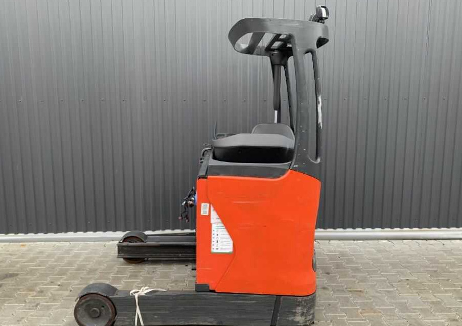 Linde R14HD-01 - Reach truck: picture 4 Linde R14HD-01 - Reach truck: picture 4