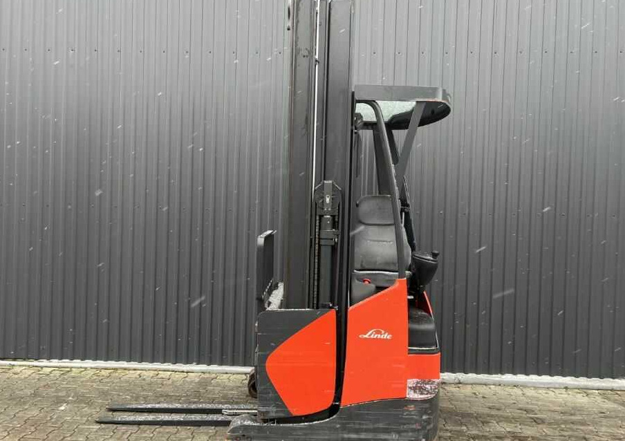 Linde R14X-03 - Reach truck: picture 2 Linde R14X-03 - Reach truck: picture 2