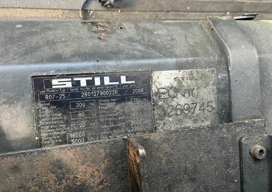 Still R07-25 - Tow tractor: picture 4 Still R07-25 - Tow tractor: picture 4