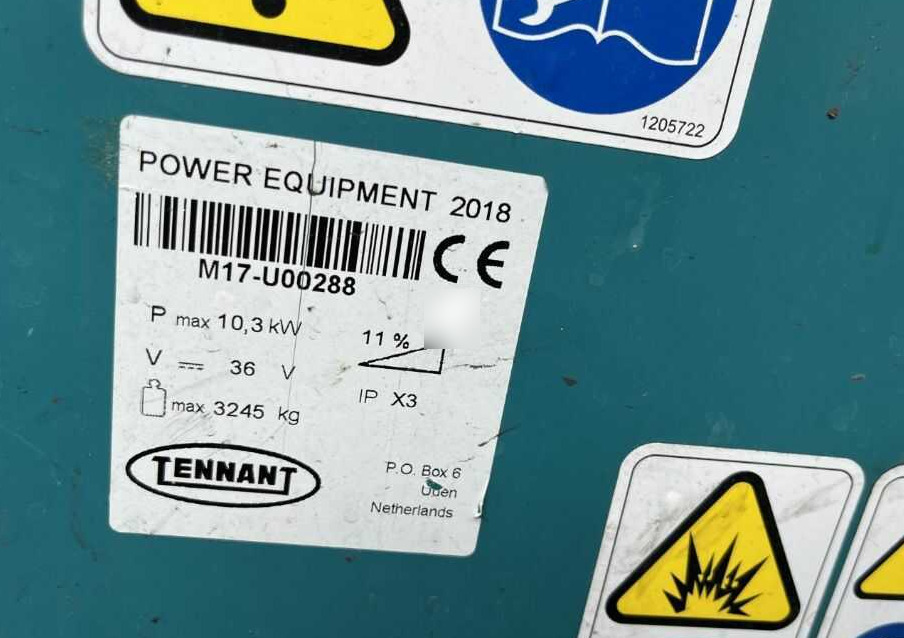 Tennant M17 - Industrial vacuum cleaner: picture 4 Tennant M17 - Industrial vacuum cleaner: picture 4