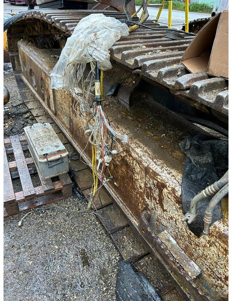 Spare parts for Crawler excavator Liebherr R954: picture 11