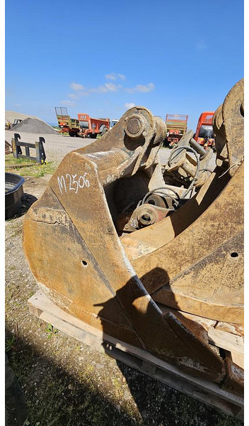 Volvo EW160 - Bucket: picture 3 Volvo EW160 - Bucket: picture 3