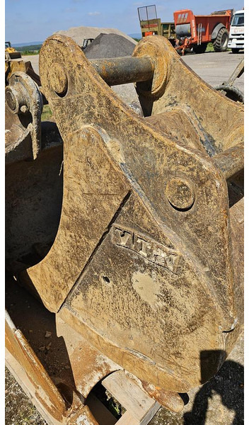 Volvo EW160 - Bucket: picture 3 Volvo EW160 - Bucket: picture 3