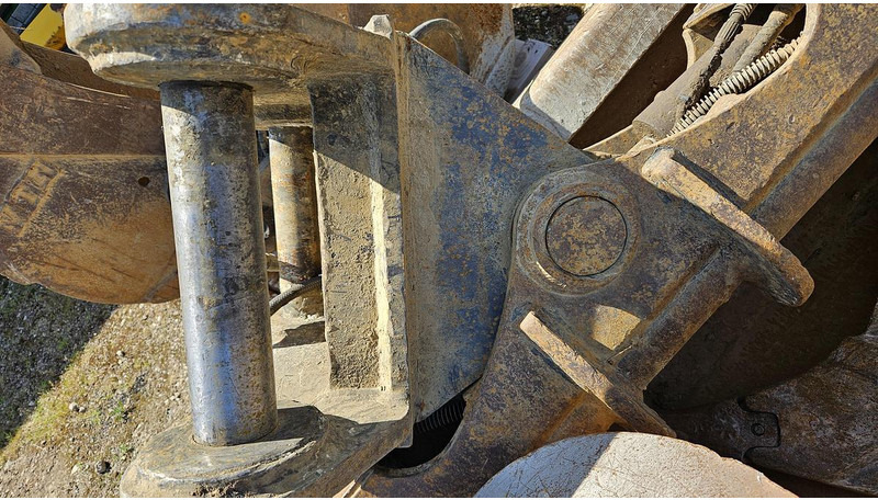 Volvo EW160 - Bucket: picture 4 Volvo EW160 - Bucket: picture 4