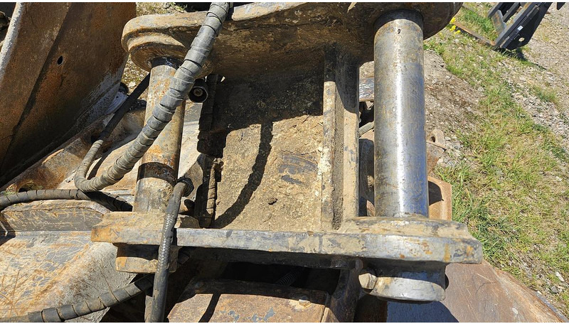 Volvo EW160 - Bucket: picture 5 Volvo EW160 - Bucket: picture 5