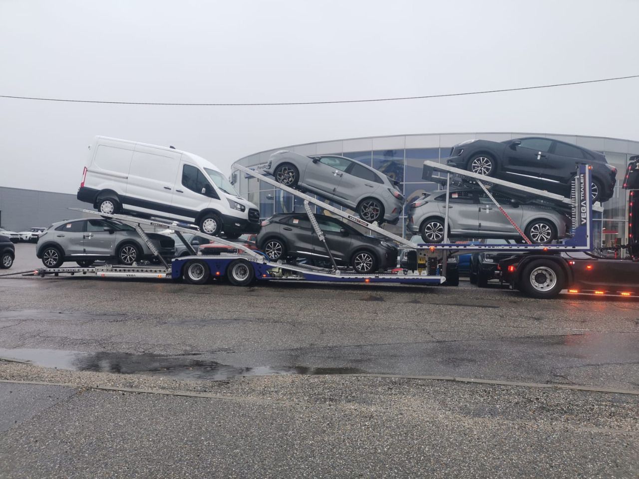 Autotransporter semi-trailer Vega Trailer 2 Axle Jeep Transporter (Vehicles): picture 11 Autotransporter semi-trailer Vega Trailer 2 Axle Jeep Transporter (Vehicles): picture 11