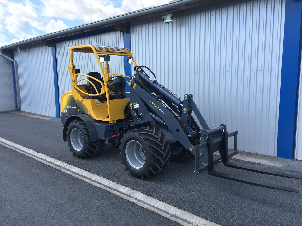 New Excavator EUROTRAC W12F Schutzdach: picture 12