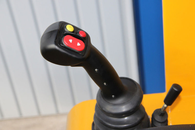New Telescopic wheel loader Eurotrac T 13 Teleskop Radlader Hoflader: picture 12