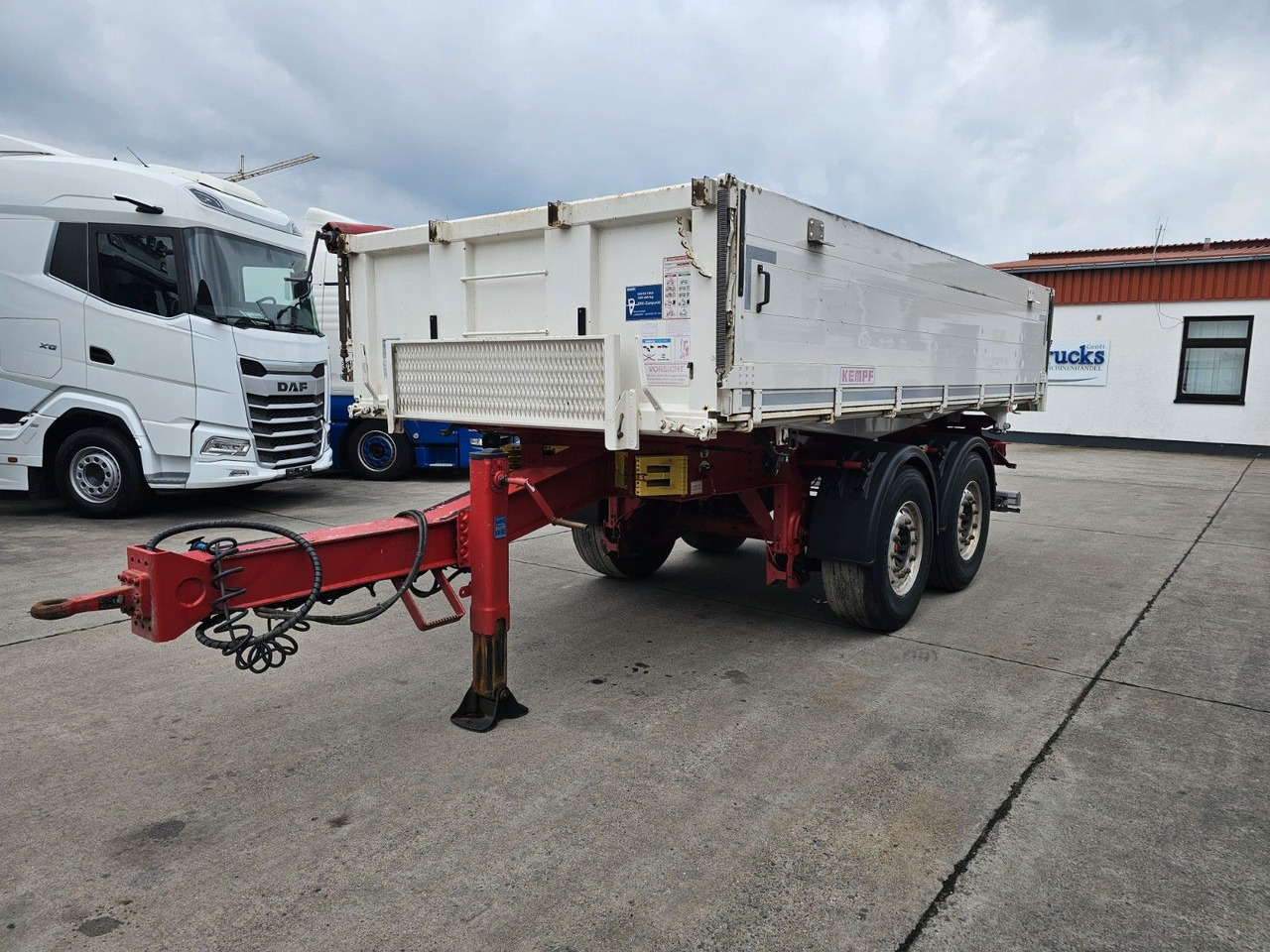 Kempf GETREIDEKIPPER * SAF-ACHSEN * LIFTACHSE * ALCOA - Tipper trailer: picture 1 Kempf GETREIDEKIPPER * SAF-ACHSEN * LIFTACHSE * ALCOA - Tipper trailer: picture 1