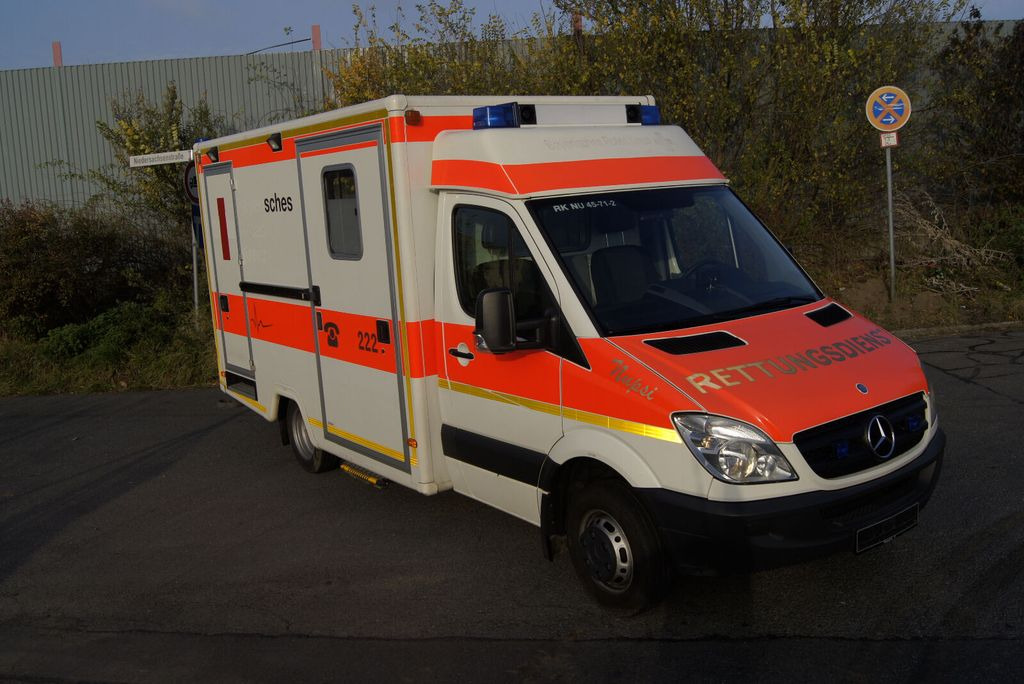 Mercedes-Benz Sprinter 516 WAS - Ambulance: picture 4 Mercedes-Benz Sprinter 516 WAS - Ambulance: picture 4