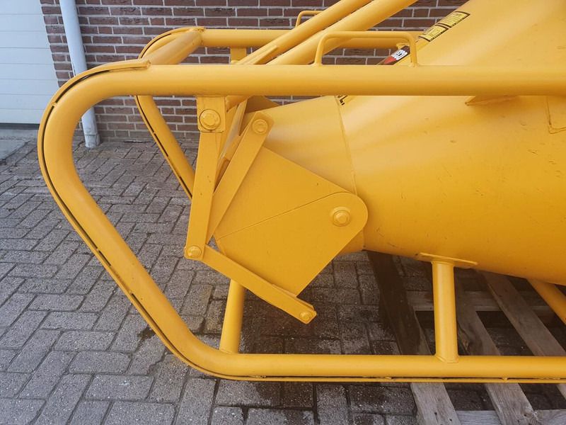 New Attachment for Construction machinery Beton kubel 2000 liter: picture 6