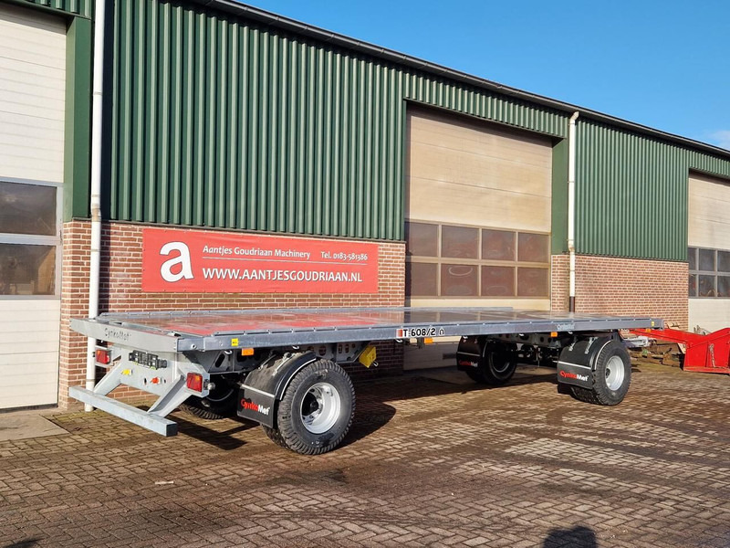 CYNKOMET Balenwagen - Farm trailer: picture 4 CYNKOMET Balenwagen - Farm trailer: picture 4