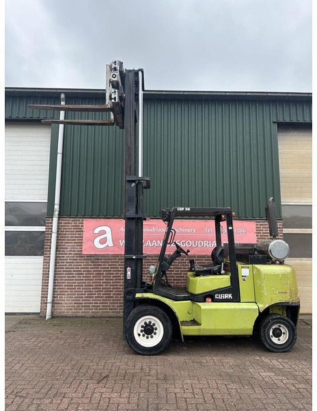 LPG forklift Clark: picture 9