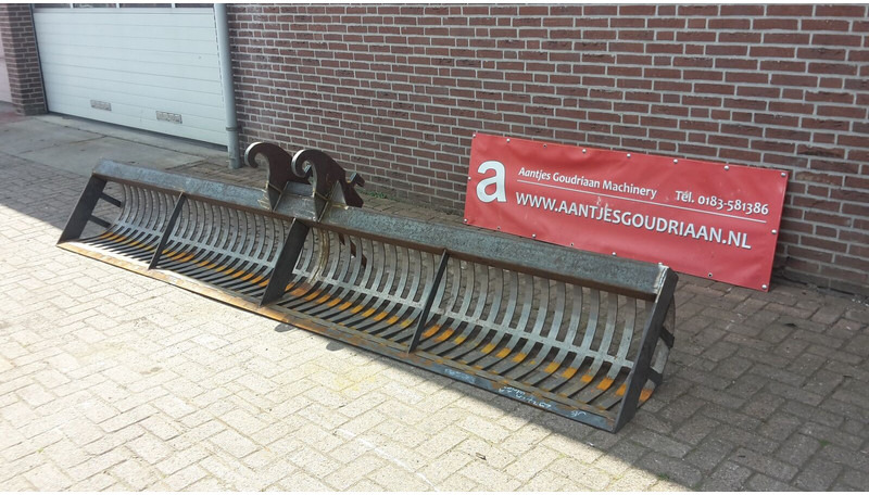 Slootreiniger bakken - Bucket: picture 2 Slootreiniger bakken - Bucket: picture 2