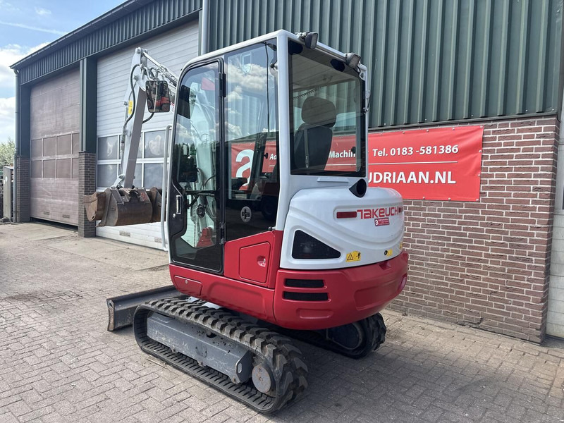 Takeuchi Kraan TB230 - Gebruikt - Mini excavator: picture 2 Takeuchi Kraan TB230 - Gebruikt - Mini excavator: picture 2