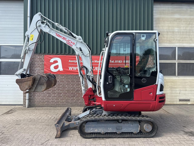 Takeuchi Kraan TB230 - Gebruikt - Mini excavator: picture 1 Takeuchi Kraan TB230 - Gebruikt - Mini excavator: picture 1