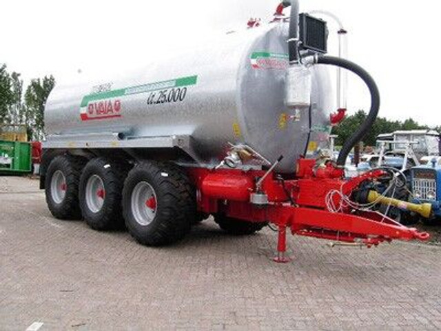 Vaia Mest/watertank 3 asser - Manure spreader: picture 1 Vaia Mest/watertank 3 asser - Manure spreader: picture 1