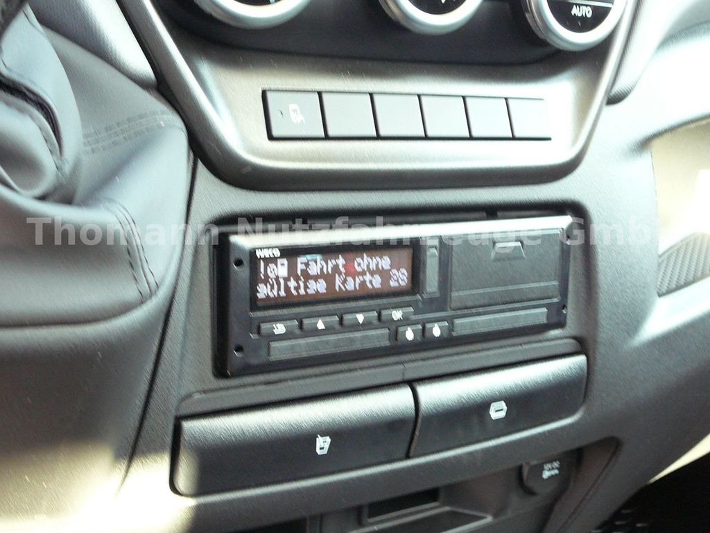 New Tow truck, Van Iveco Daily 35S18 Autotransporter Aut. Luftfed. NAVI: picture 18